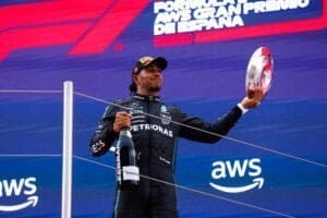 Hamilton en Mercedes naderen afronding van contractonderhandelingen voor 2024