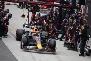 Hoe werkt de strategie: De Undercut en Overcut in Formule 1 uitgelegd