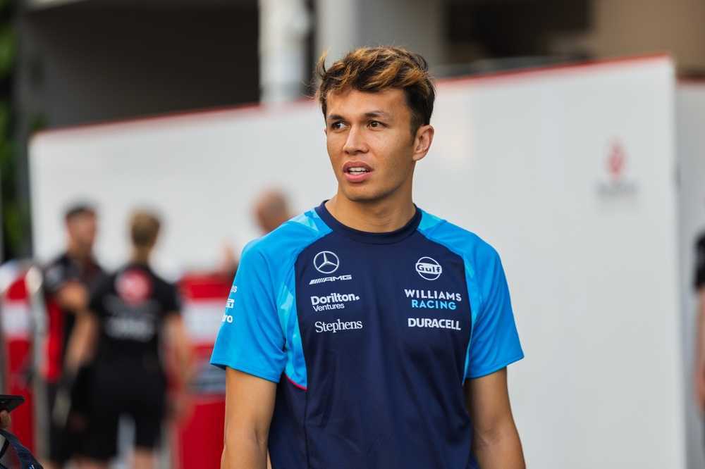 Is Alexander Albon op weg naar een F1-top team? Interesse groeit voor Williams-coureur