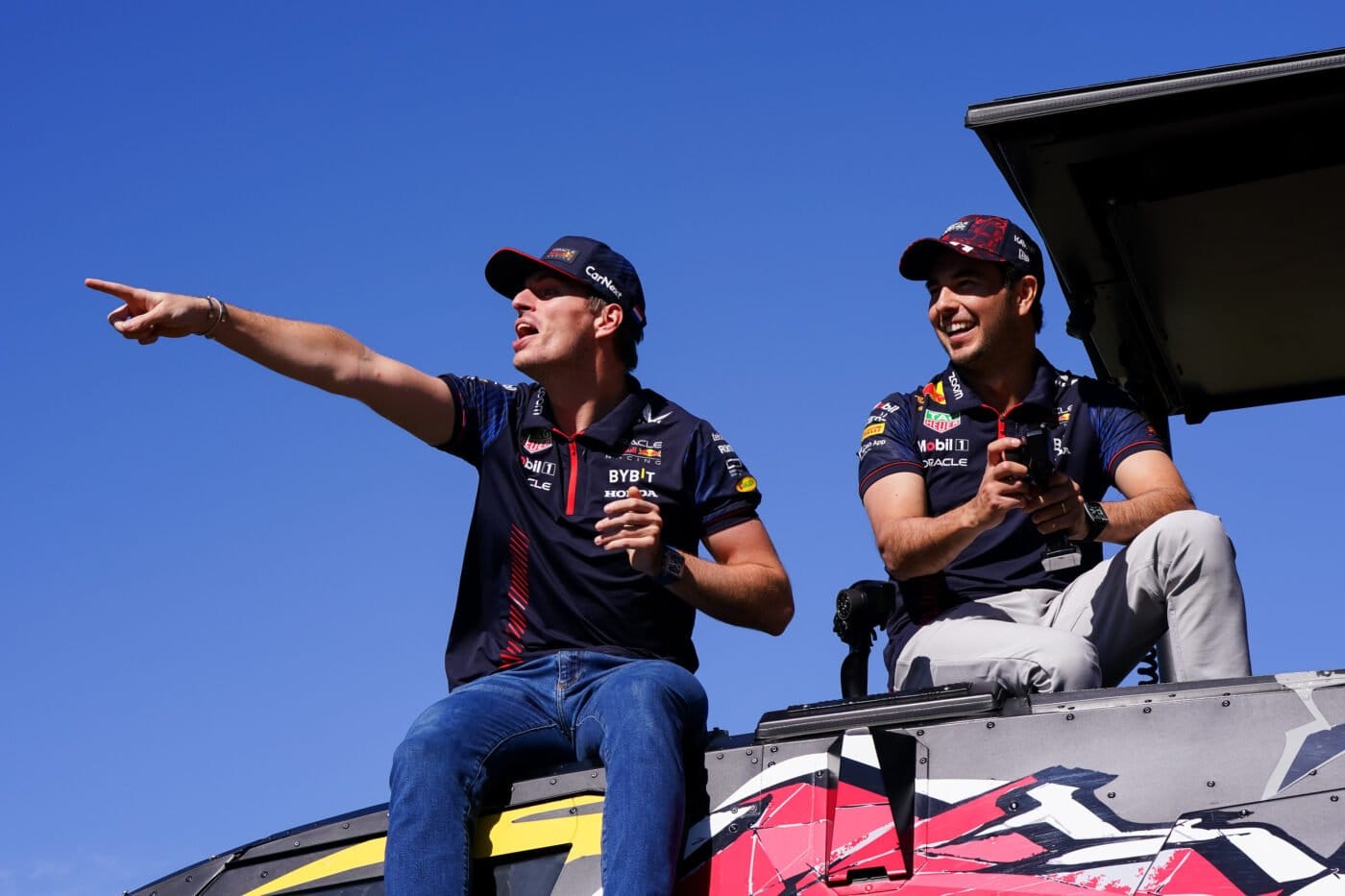 Red Bull houdt Verstappen en Perez aan de kant tijdens VT1 in Abu Dhabi