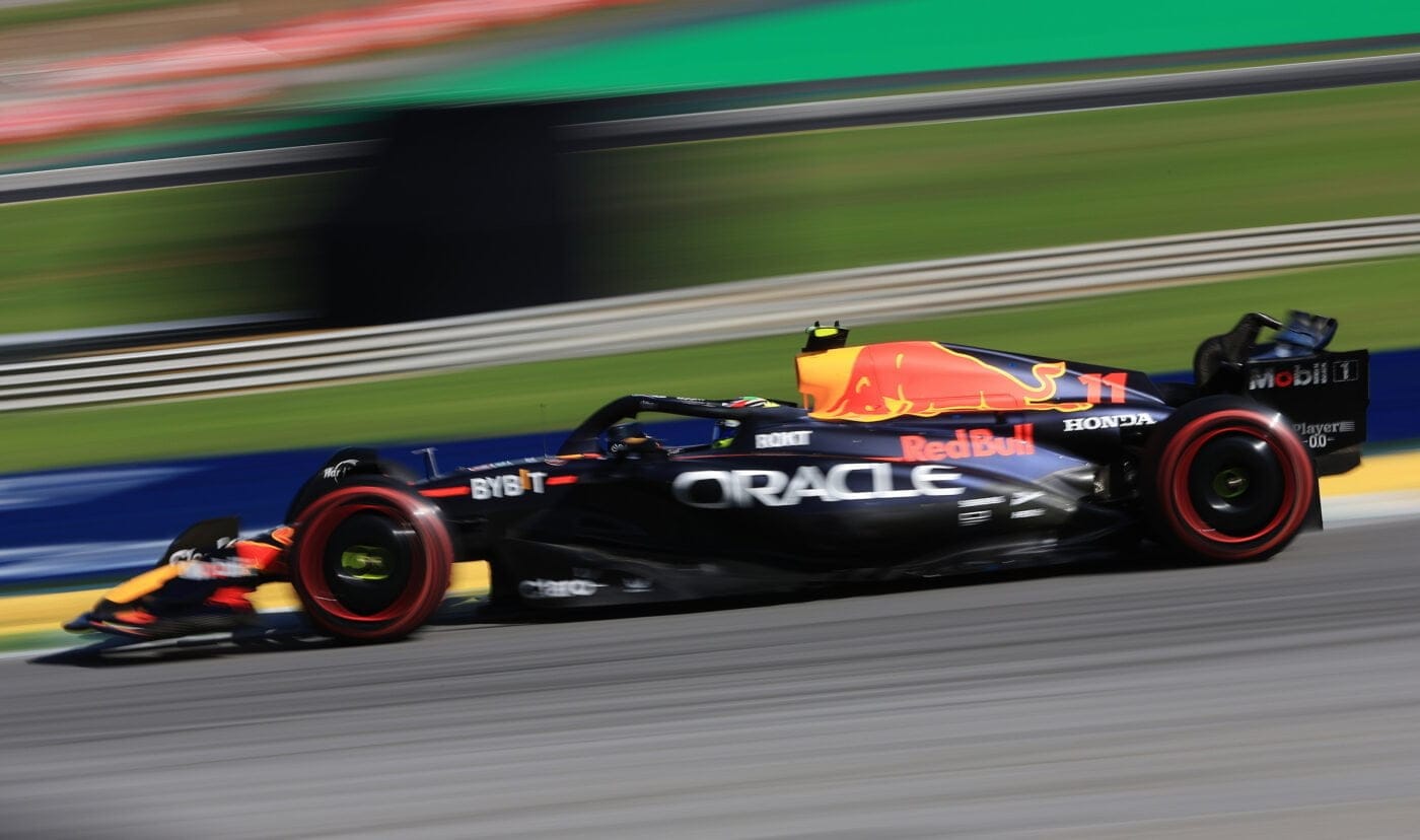 Hoe Alonso de snellere Red Bull van Perez te slim af was