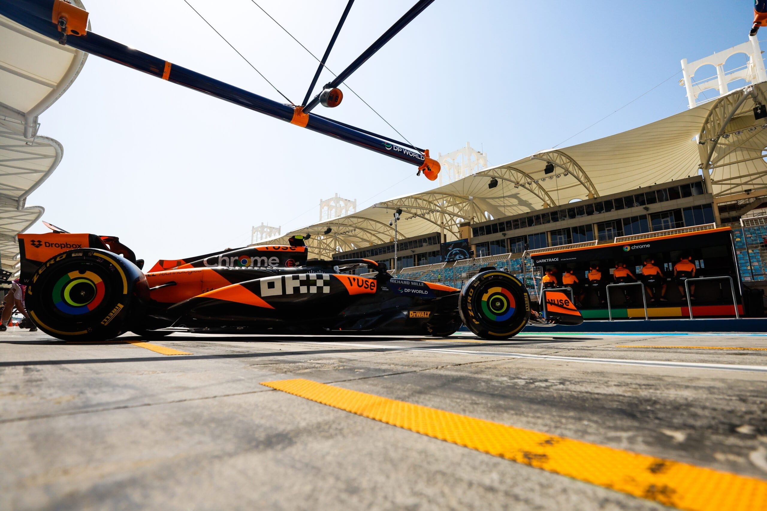 Norris erkent grote afstand tot Red Bull en Ferrari na wintertests