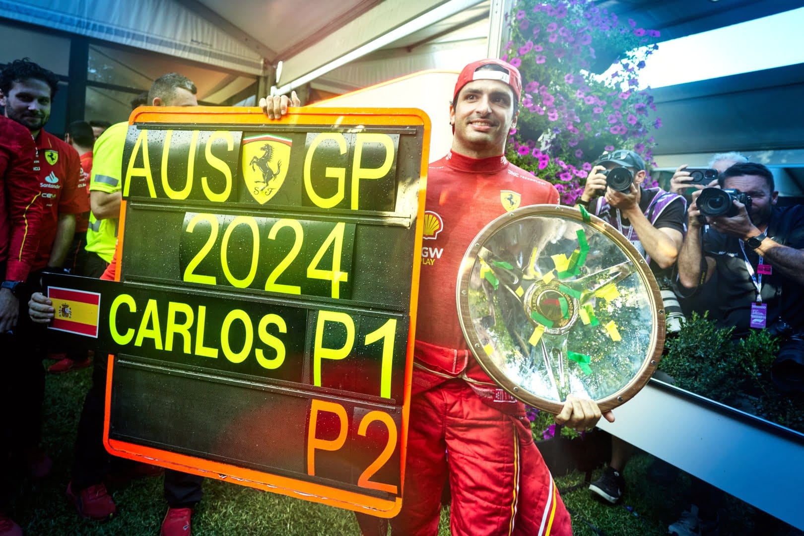 Dit zeggen de internationale media over de zege van Sainz in Australië