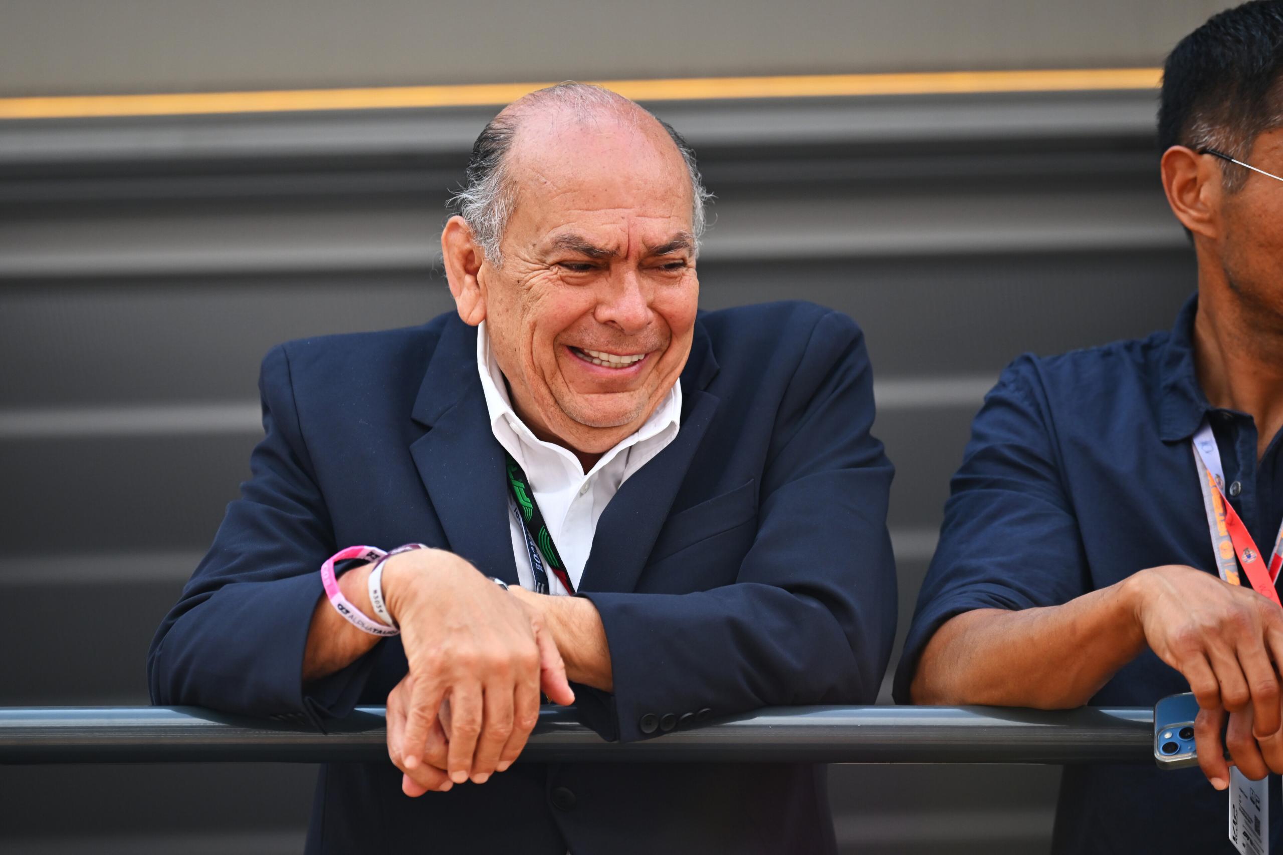 Perez senior: "Mijn zoon wordt steeds meer als Max"