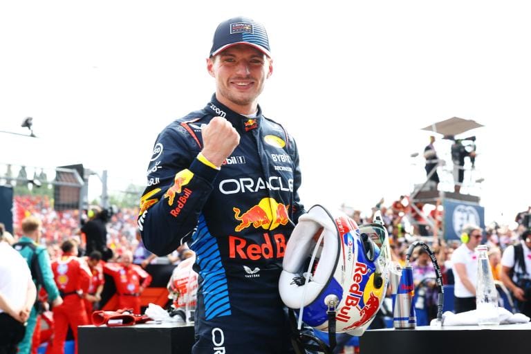 Verstappen pakt zege na intense strijd met Norris in Imola