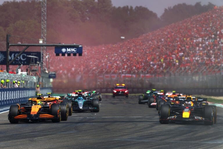 McLaren en Ferrari zetten druk op Red Bull