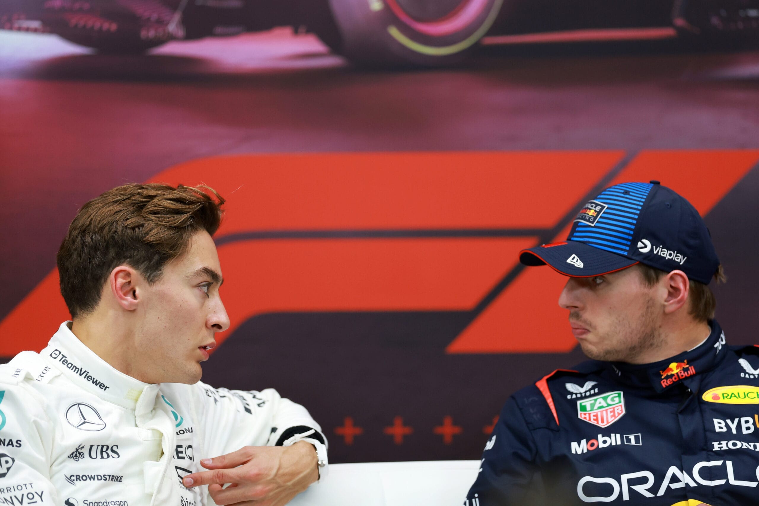 Verstappen dreigde me de muur in te rijden - Russell haalt hard uit