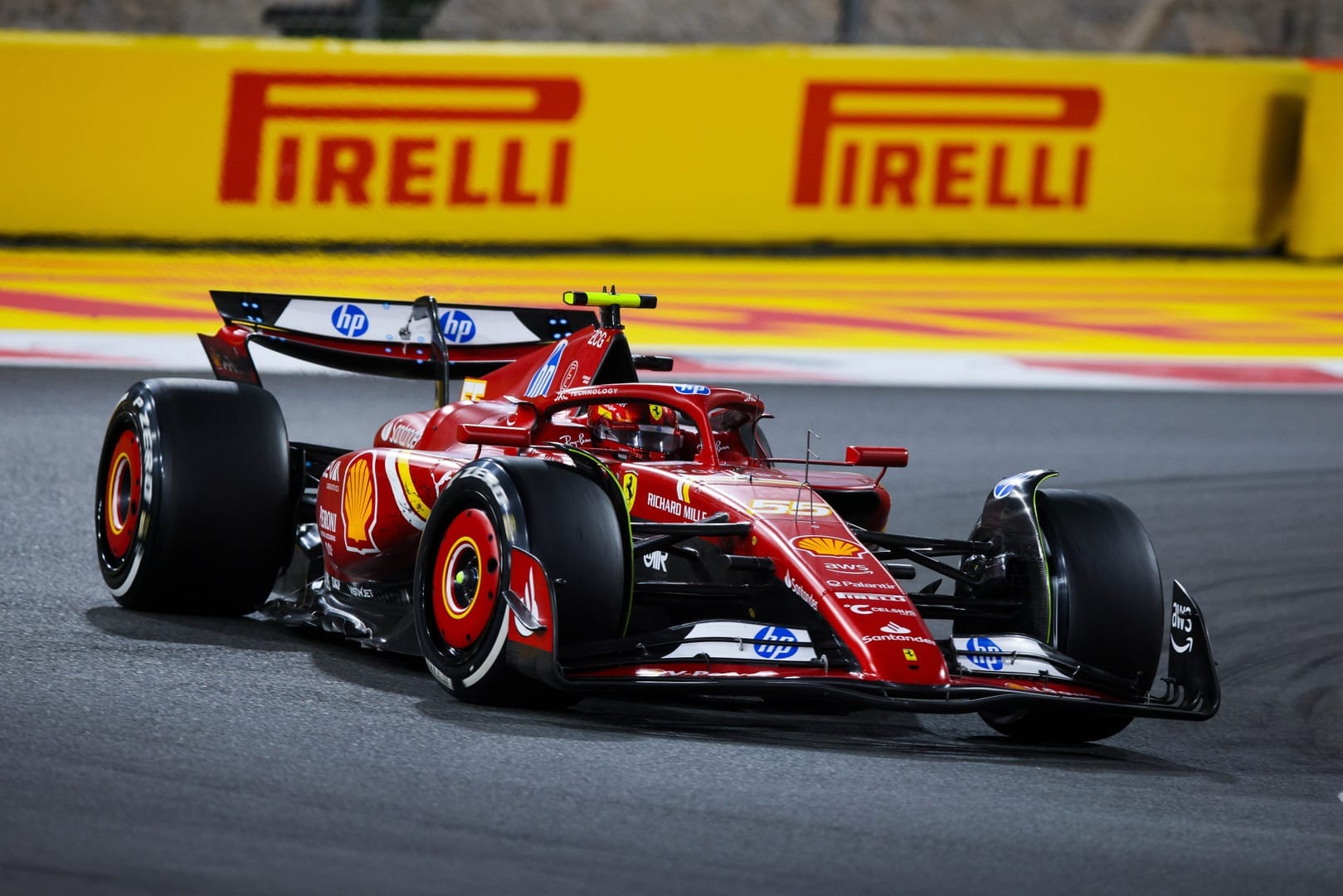 Ferrari werkt aan radicaal ander ontwerp voor Hamilton in 2025
