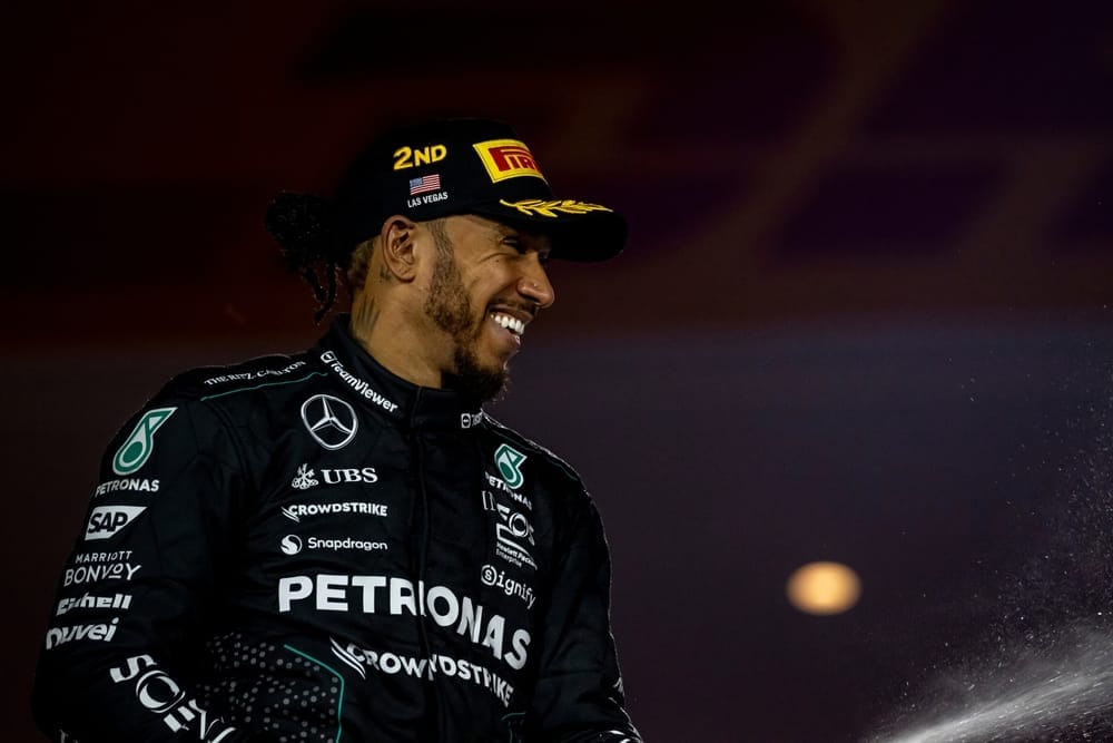 Hamilton rijdt laatste race voor Mercedes in Abu Dhabi