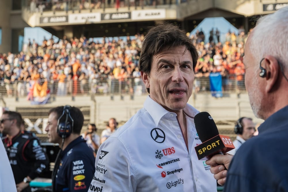 Toto Wolff zwaait Lewis Hamilton uit met bijzondere woorden