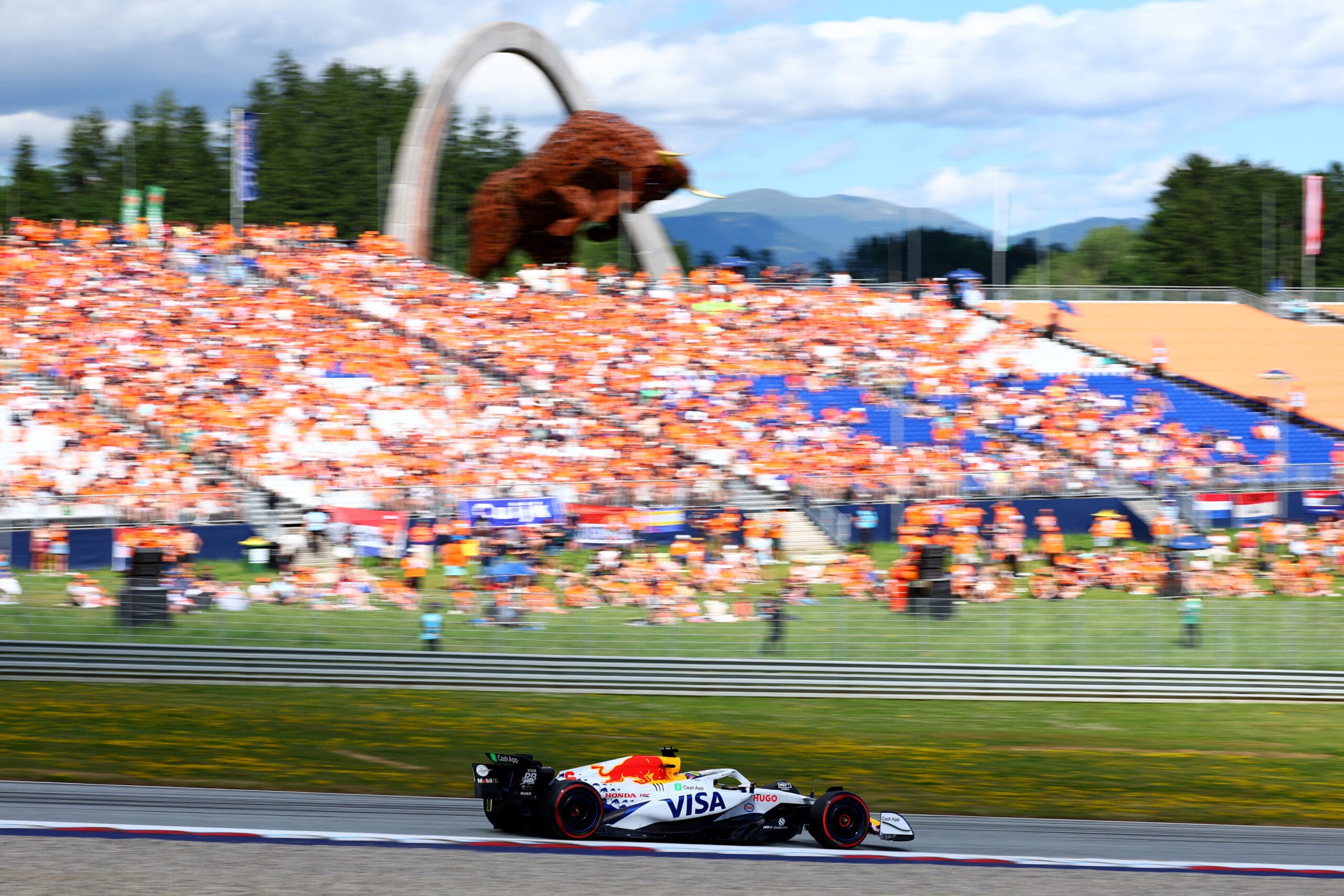 Norris domineert kwalificatie in Oostenrijk, Verstappen zakt naar P7