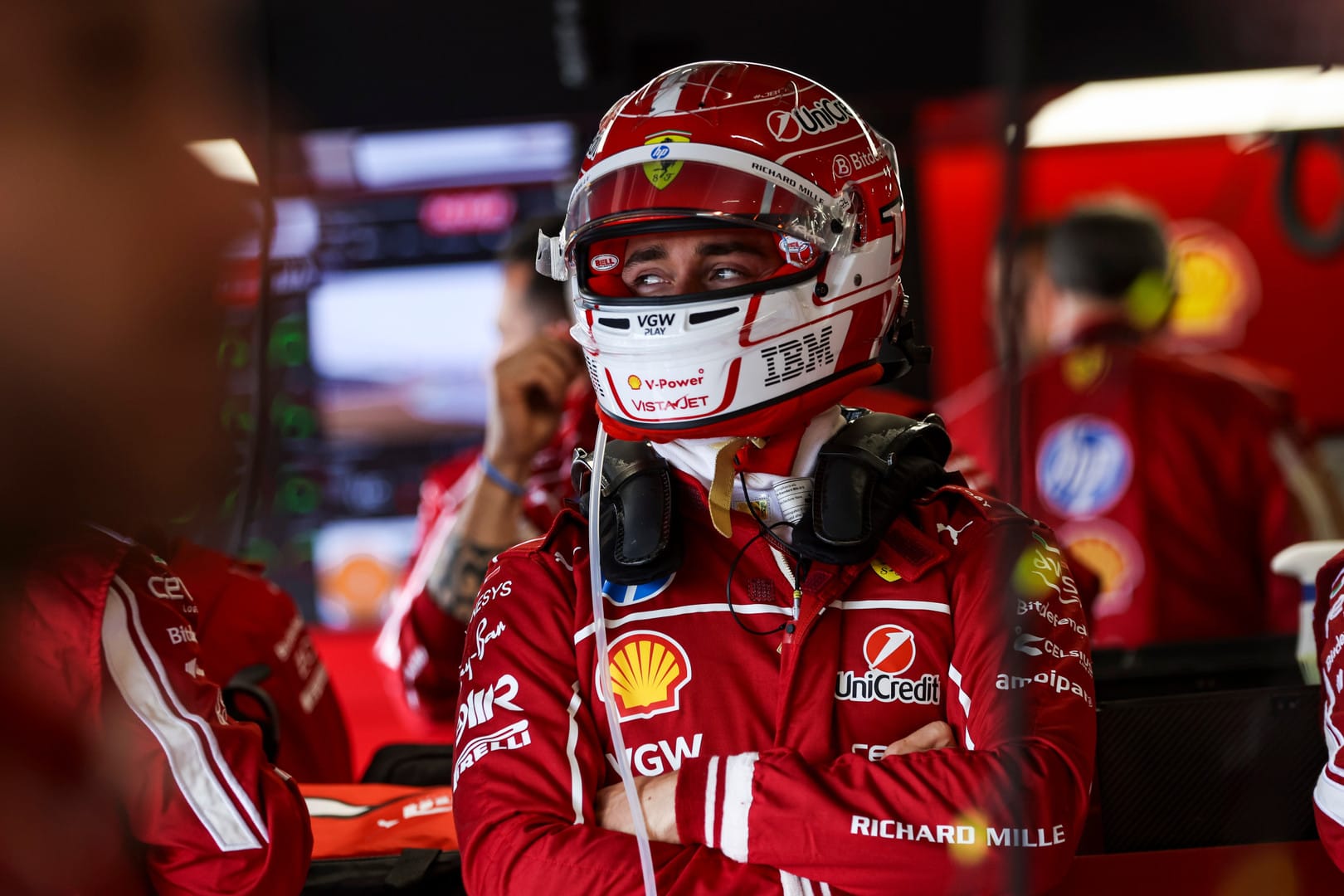 Leclerc reageert op mogelijke aanpassingen voor Hamilton bij Ferrari