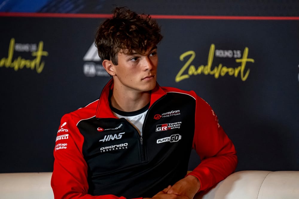Pitlane start voor Bearman na motorwissel tijdens parc ferme