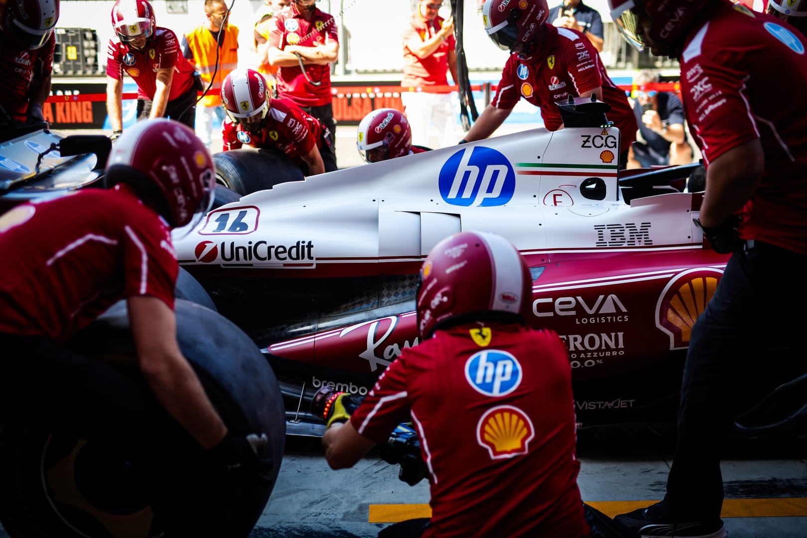 Scuderia maakt opvallende keuze voor thuisrace
