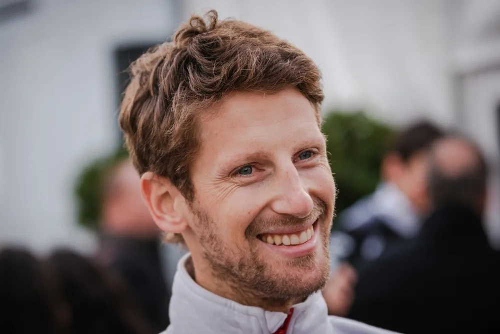 Vijf jaar na brand-ongeluk rijdt Grosjean weer F1