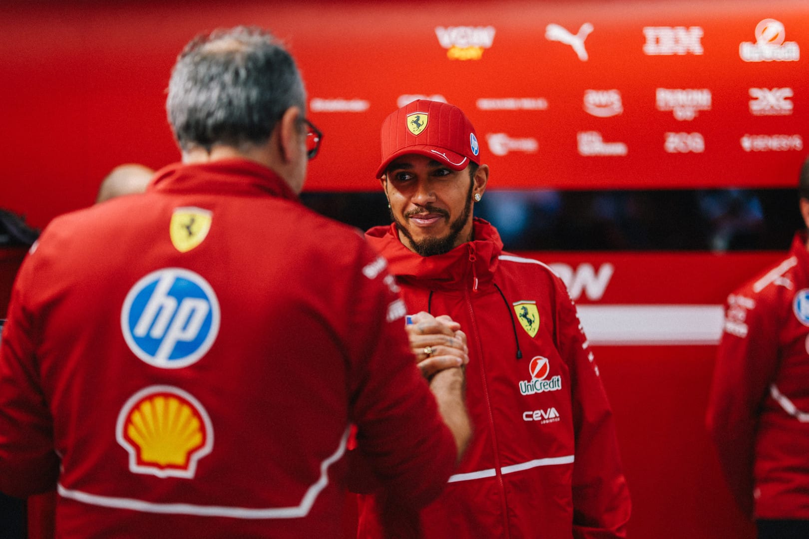 Steiner: Hamilton brengt meer onrust dan waarde bij Ferrari