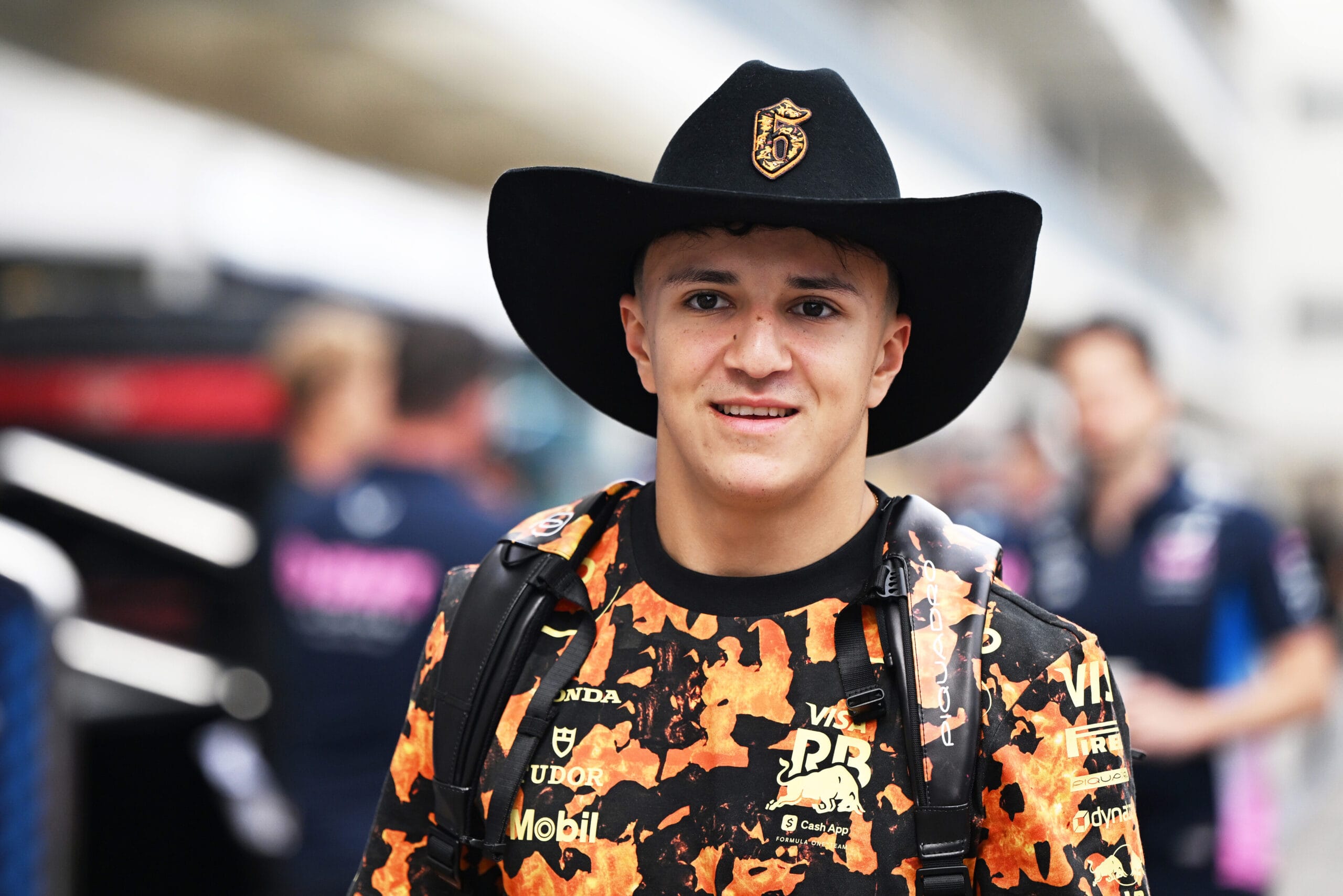 Hadjar reageert op mogelijke vervroegde promotie naar Red Bull