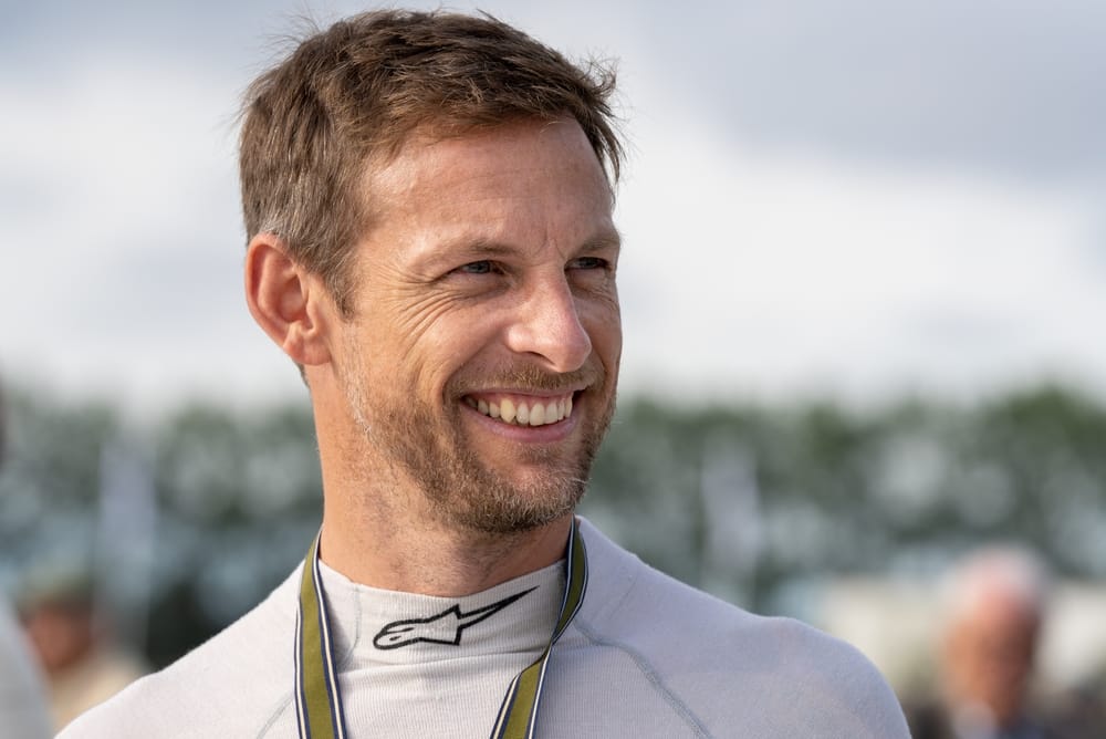 Jenson Button hangt zijn helm na Bahrein definitief op