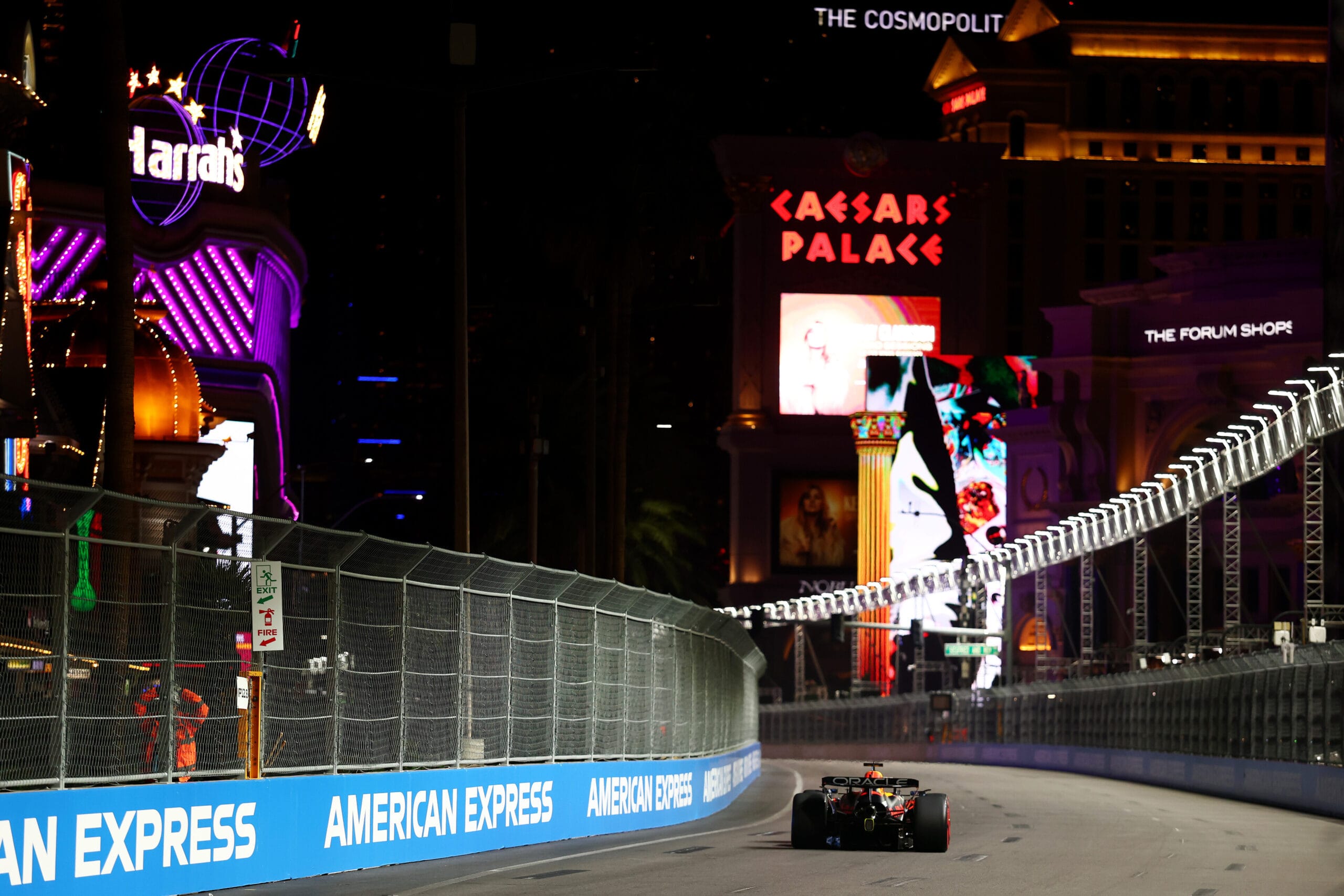 Dit gebeurde er vannacht in Las Vegas: chaotische nacht met putdekselproblemen