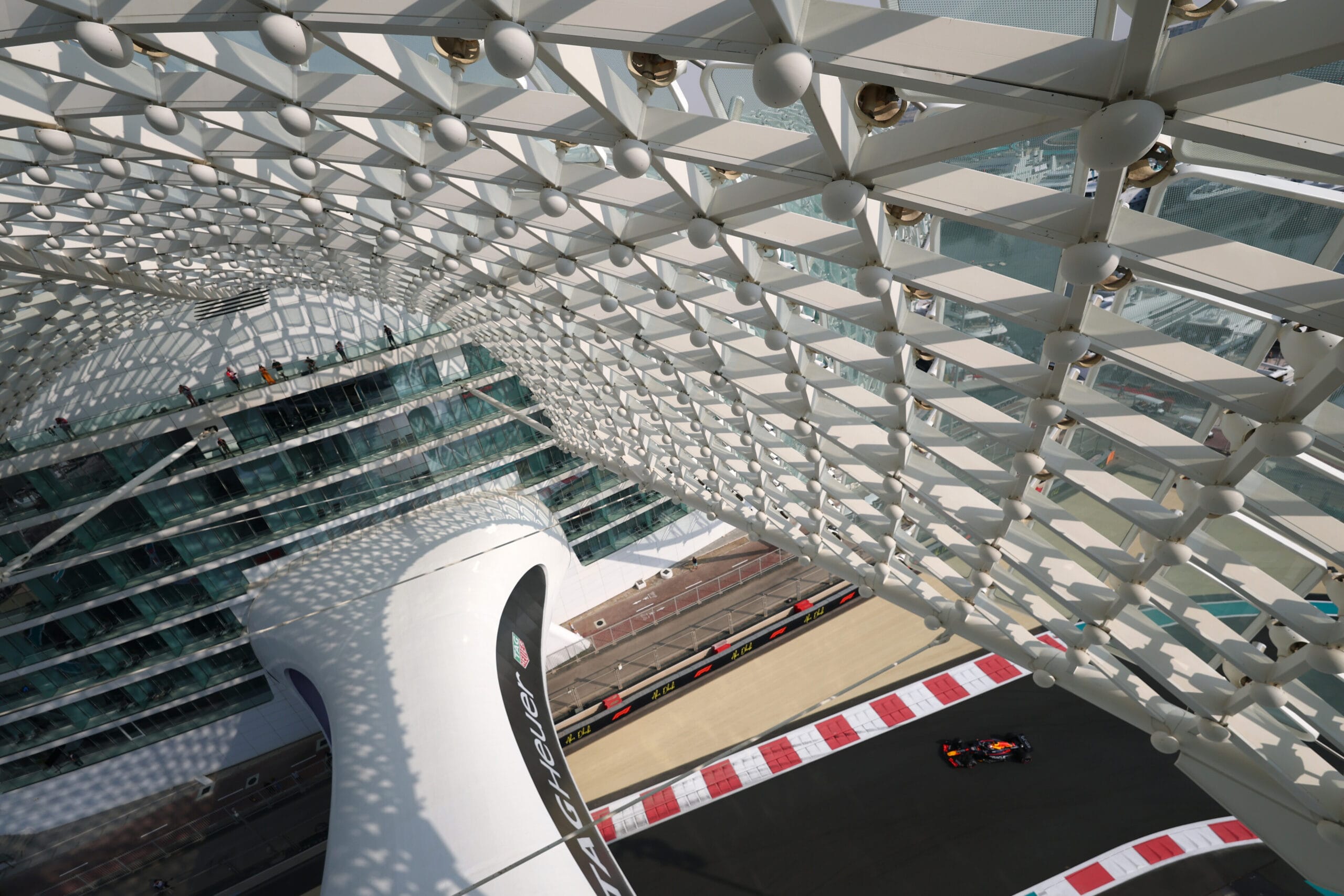 Verschil van acht duizendsten tussen Norris en Verstappen in FP1