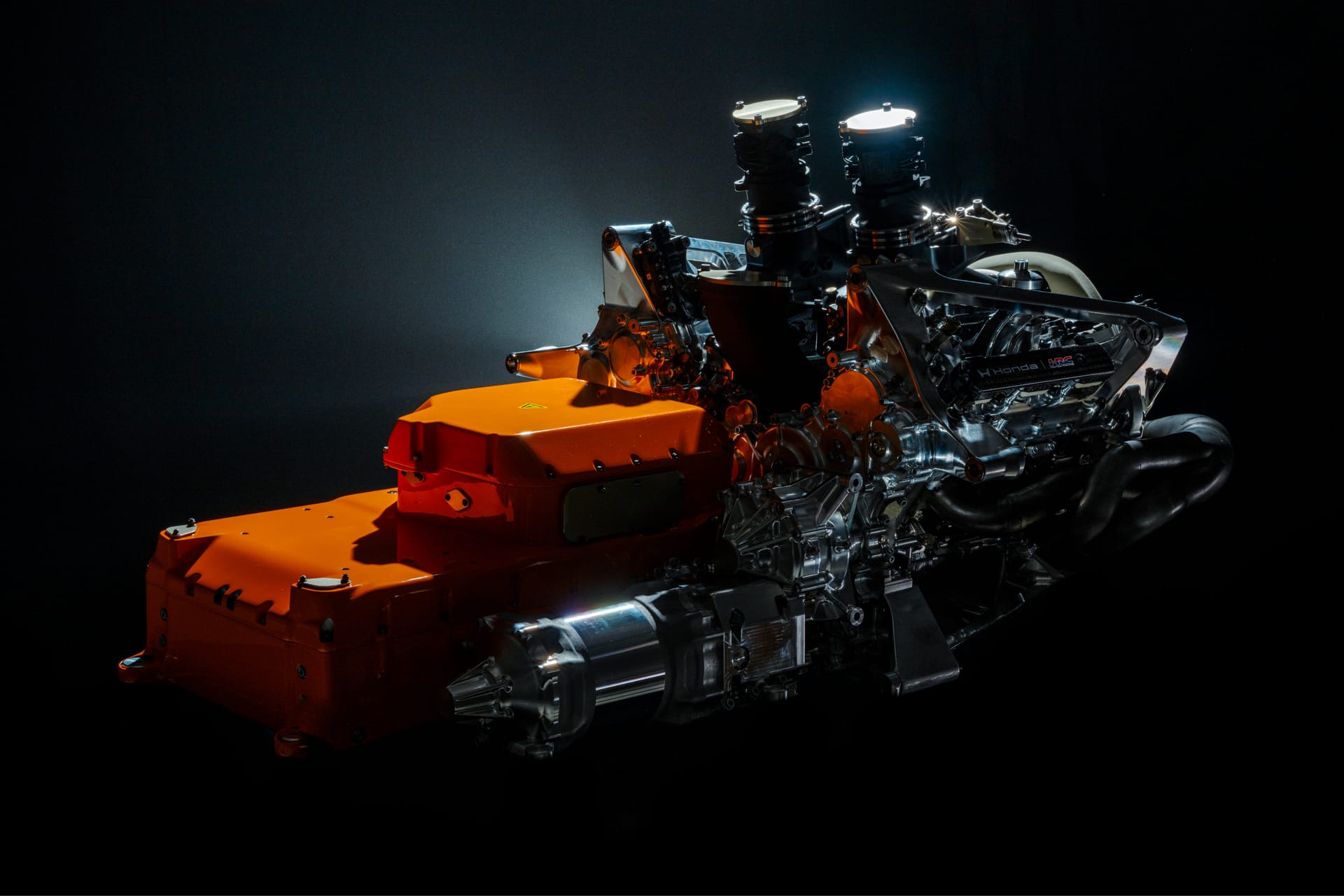 Honda toont RA626H motor maar blurred strategische onderdelen weg