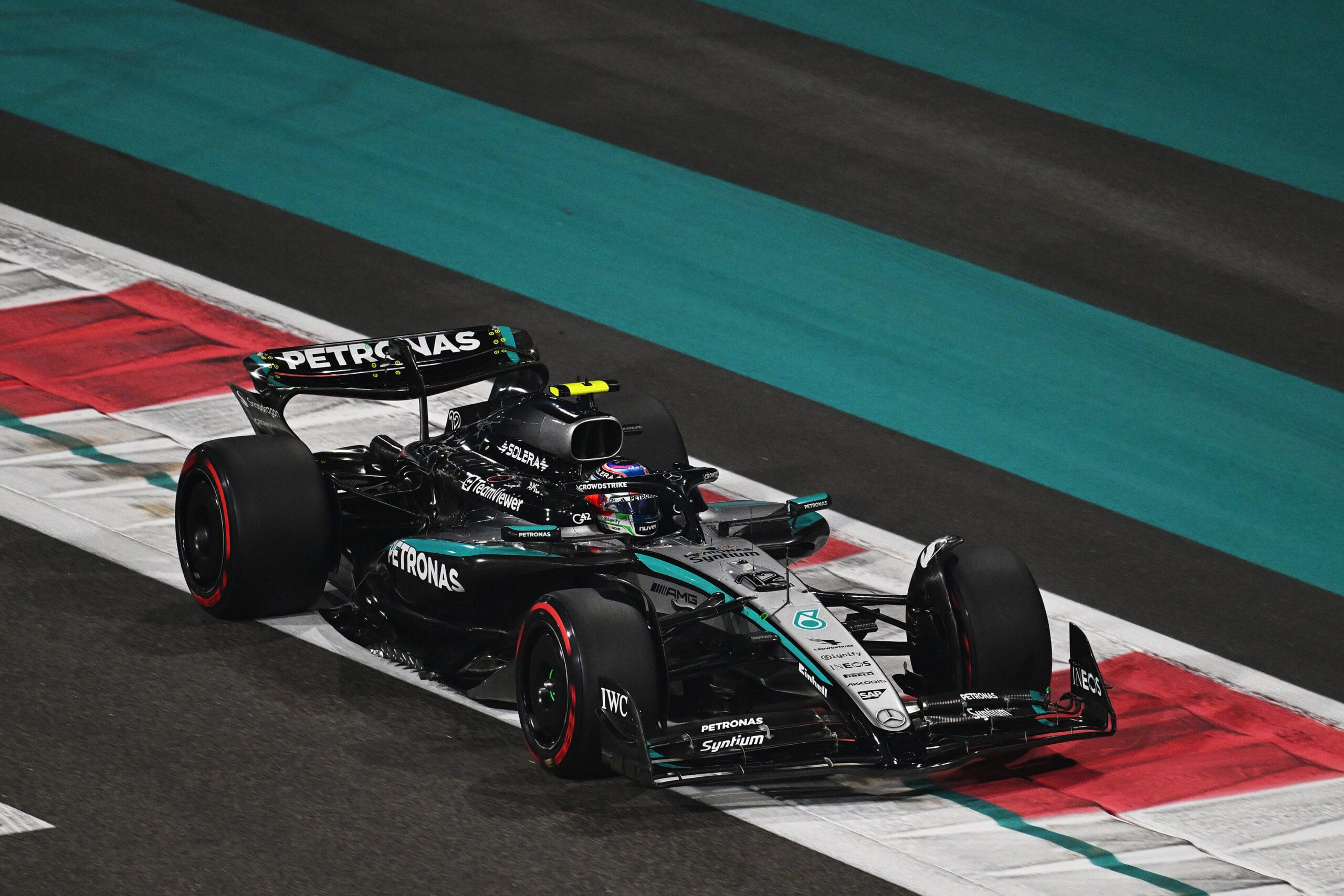 Motorfabrikanten vergaderen over omstreden 2026 motorregels