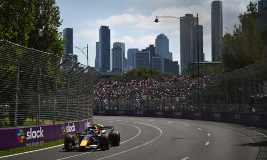 Piastri snelste in chaotische openingsdag GP Australië