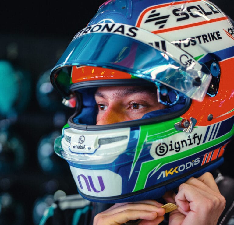 Mercedes ontkomt aan gridstraf na gevaarlijk incident met Antonelli