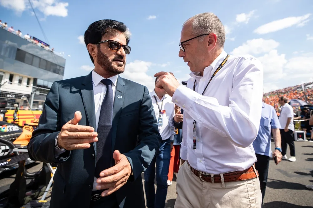 Stefano Domenicali reageert op de kritiek van Max Verstappen op de Formule 1-regels van 2026
