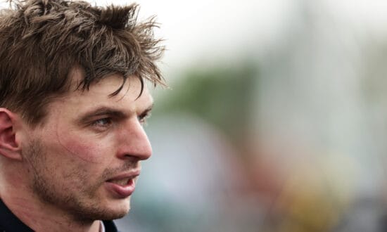 Tijdstraf voor Verstappen, toch vijfde in Miami