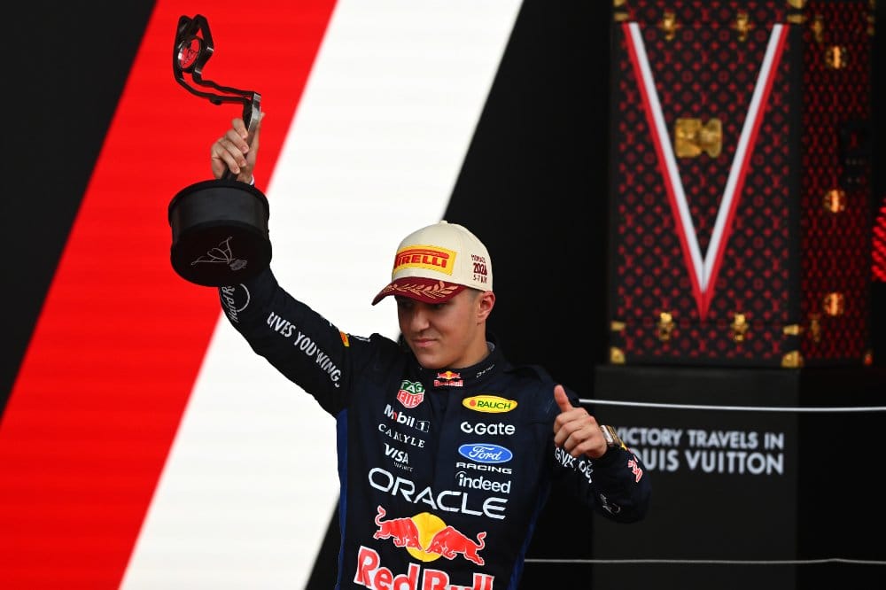 Red Bull ontsnapt ternauwernood: Hadjar mag Monaco-podium houden na FIA-onderzoek