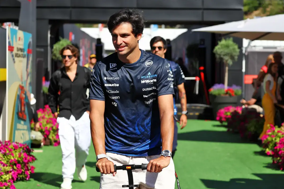 Sainz mogelijk in beeld bij Audi terwijl Williams worstelt met FW48