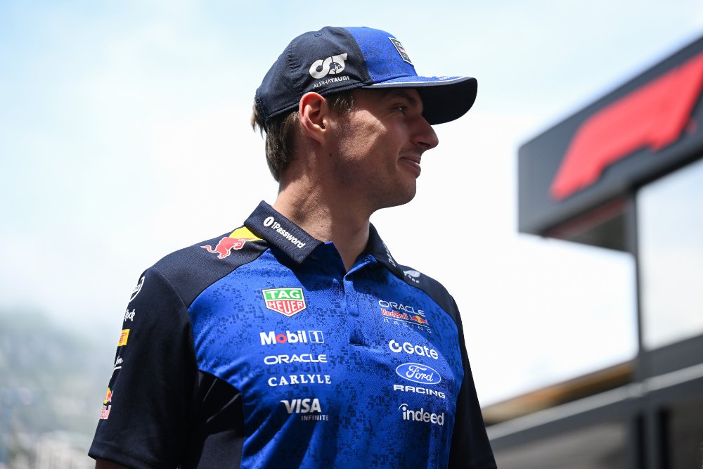 Verstappen laat Red Bull in onzekerheid over zijn toekomst na 2028