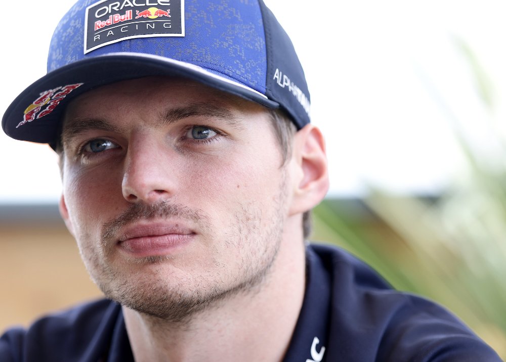 Verstappen zwijgt over Red Bull-toekomst na geheime ontmoeting in Salzburg