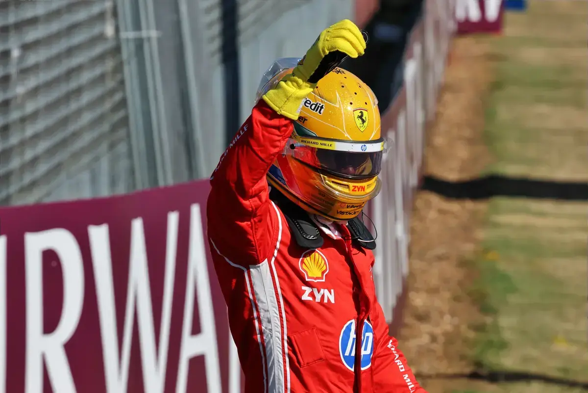 Ferrari verrast in sprintkwalificatie Groot-Brittannië: Hamilton op pole voor Antonelli en Verstappen