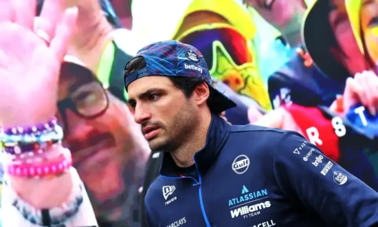 Sainz krijgt straf die bijna nooit wordt opgelegd in de Formule 1