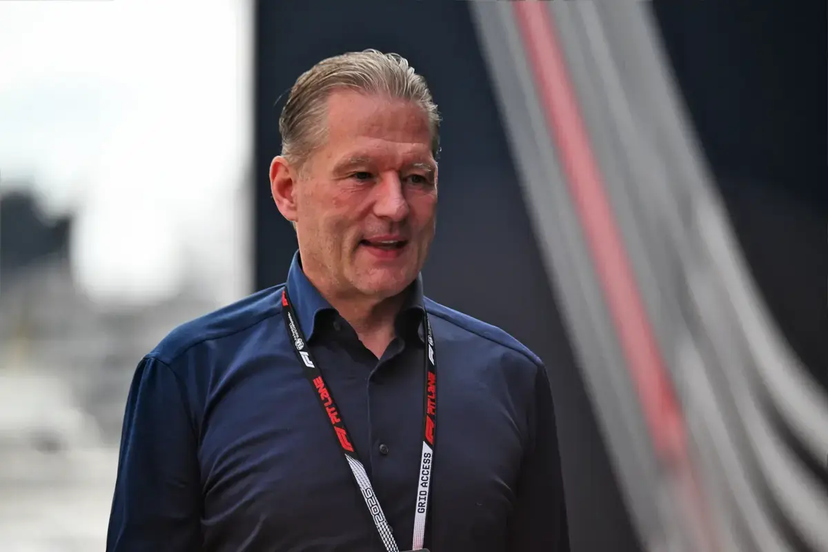 Jos Verstappen noemt Brundle 'een idioot' na uitspraken over Red Bull-exodus