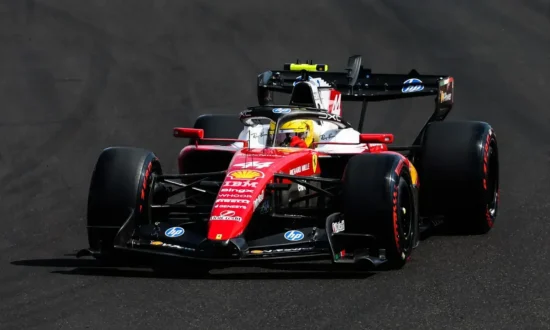 Hamilton krijgt vierde straf in drie raceweekenden na 0,1 km/h te snel in pitstraat