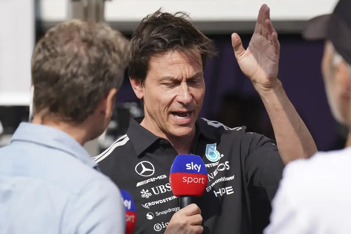 Wolff geeft toe: Mercedes heeft sterkste power unit, Red Bull reageert