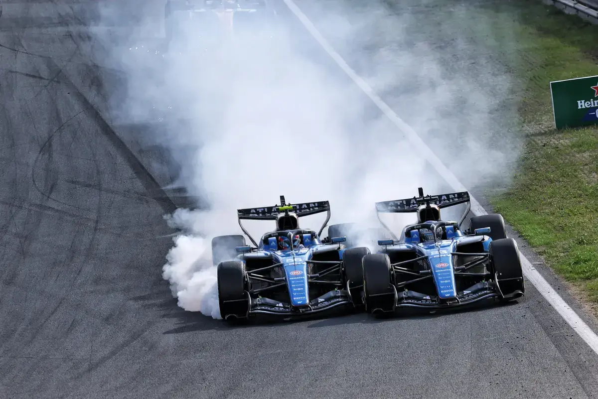 Sainz erkent schuld na aanrijding met Albon in Dutch GP Zandvoort