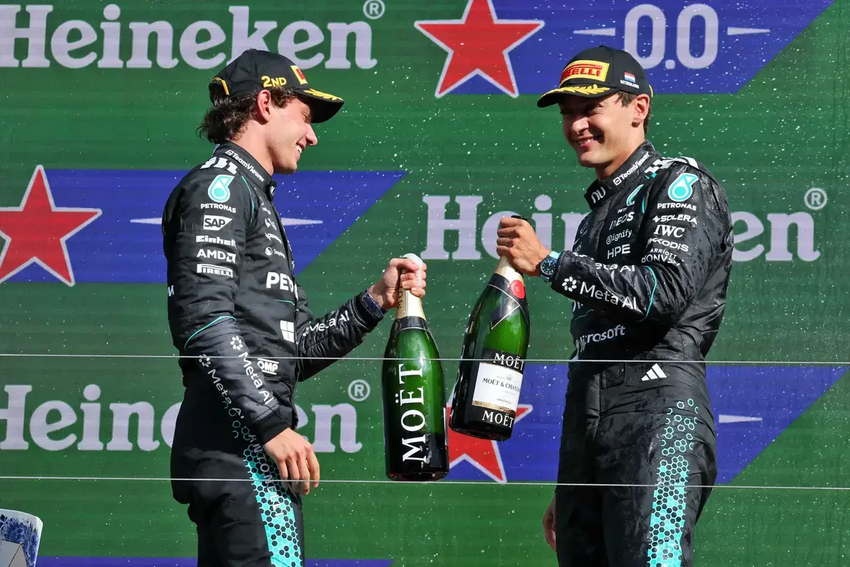 Russell na Dutch GP: 'Kimi verdiende het om voor mij te finishen'