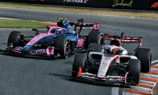 Ocon baalt van ‘oude regel’ na verloren inhaalactie op Albon in Zandvoort