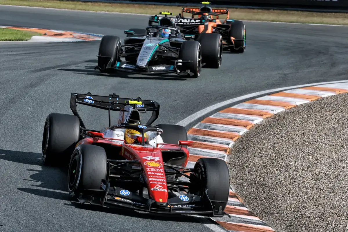 Hamilton wijst op zwakke plek van Ferrari richting GP Italië