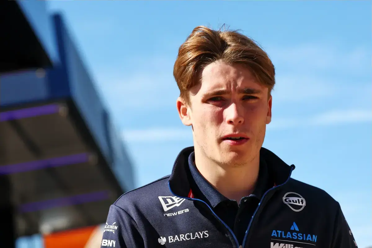 Luke Browning rijdt VT1 in Monza met Albons Williams FW48