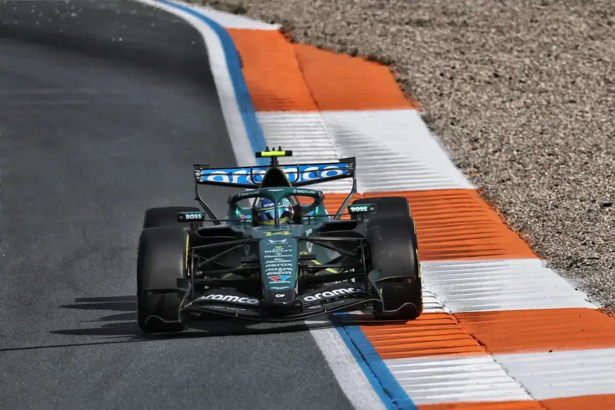 Volledige startopstelling sprintrace Dutch GP 2026: Alonso laatste na vleugelschade