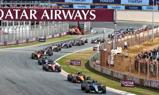 Uitslag sprintrace Dutch GP: Russell wint op Zandvoort, Leclerc pakt tweede plek van Norris af