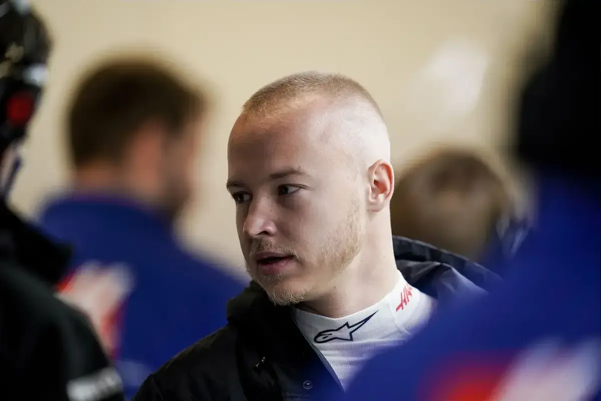 Russische en Belarussische coureurs mogen weer onder eigen vlag racen