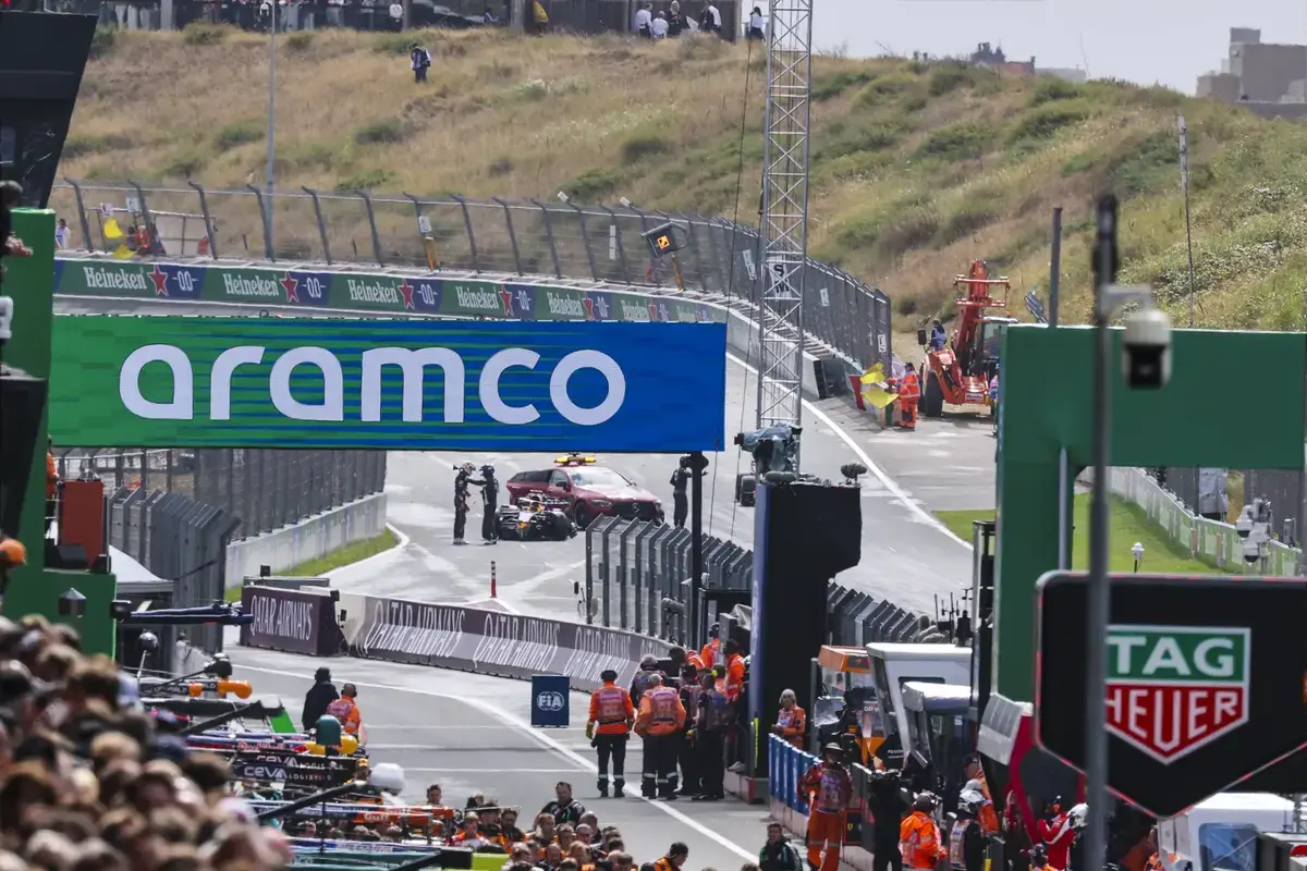 Internationale pers blikt terug op afscheid Zandvoort: crash Verstappen overschaduwt laatste Dutch GP