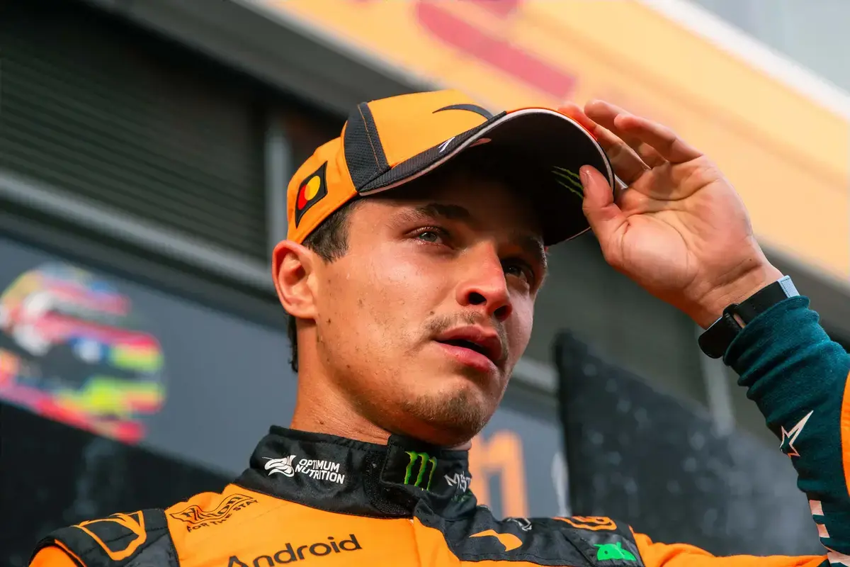 Norris noemt Russell 'stiekem' en steunt daarmee Verstappen