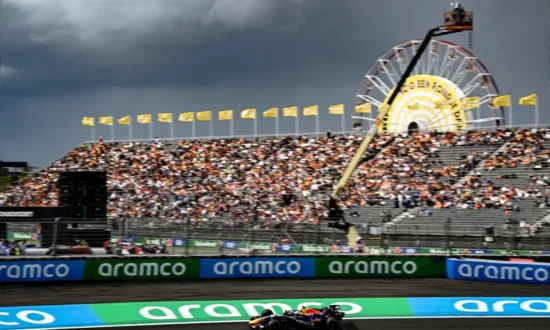 NS-storing zorgt voor uren wachten bij laatste Dutch GP in Zandvoort